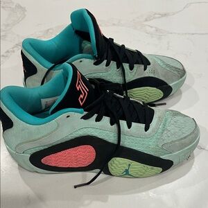 Nike Mint Green and Black Athletic Sneakers